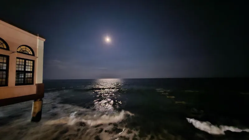 Look Up Thursday: Nearly Total Lunar Eclipse Over New Jersey