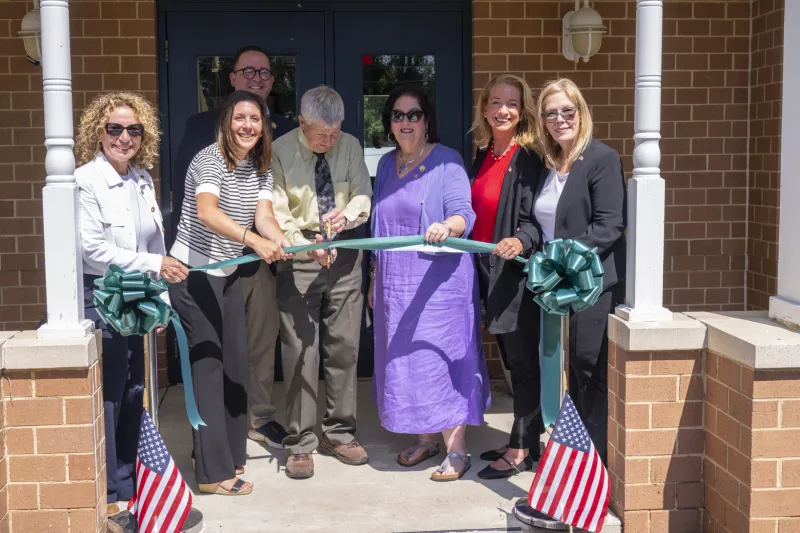 Commissioners celebrate grand opening of new Veterans Affairs office