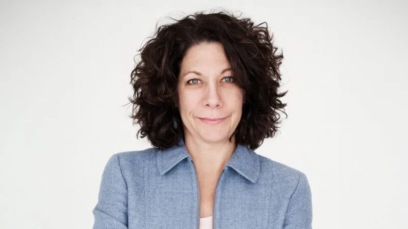 Bonnie Bassler receives top Royal Society honor for seminal research in quorum sensing
