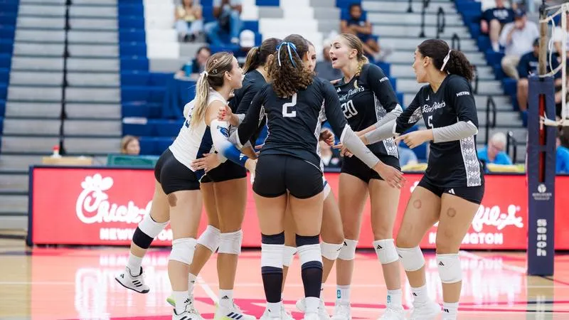 Saint Peter's Drops Doubleheader At Holly Young Invitational, Pagan Munoz Named To All-Tournament Team