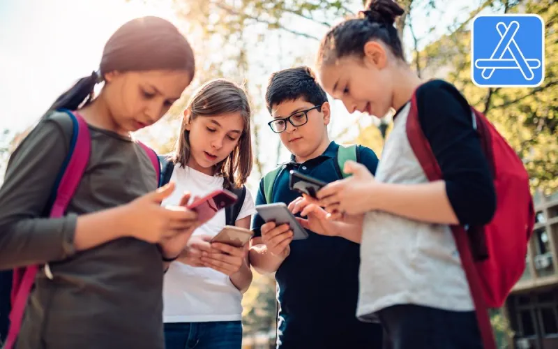 One NJ School's New Cell Phone Policy Has Parents Fighting Back