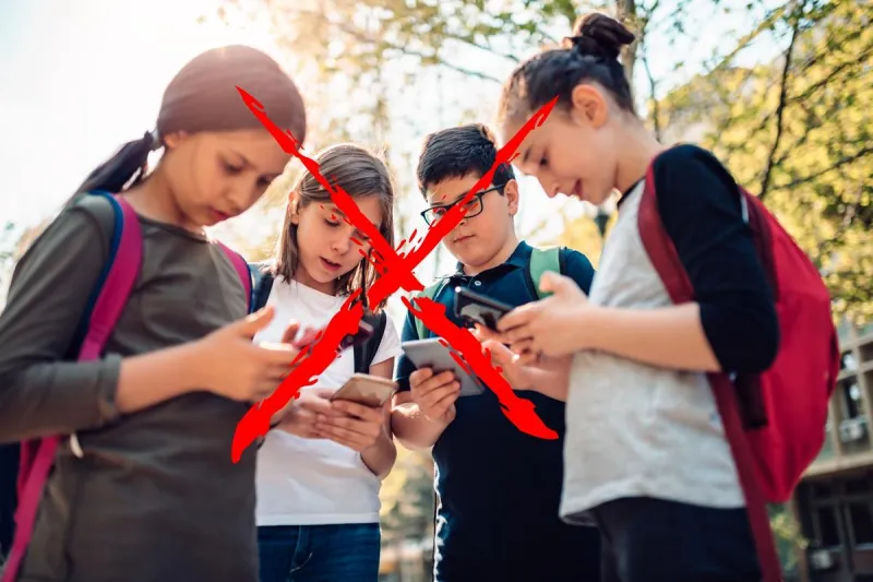 NJ Parents Losing It Over New Phone Policy In School, Get A Grip