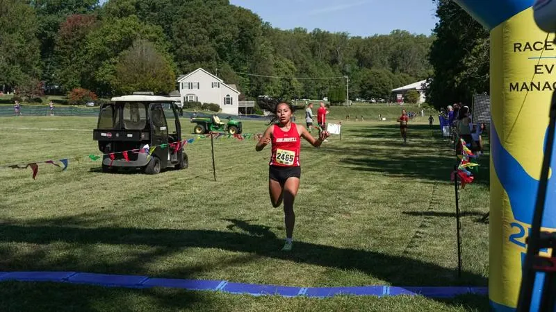Castillo, Grau Place Top 70 At Season-Opening Adelphi Cross Country Meet