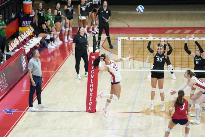Highlanders Drop Doubleheader to Lehigh, Quinnipiac Saturday Afternoon