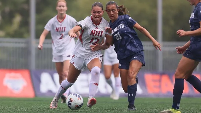 Highlanders Fall to Monmouth, 3-0, Sunday Afternoon