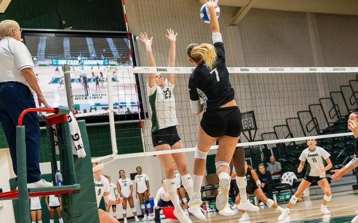 Peacocks Come Up Short Against Loyola