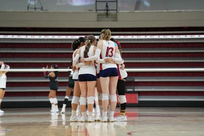 Highlanders Fall to Iona in Four Sets Friday Afternoon