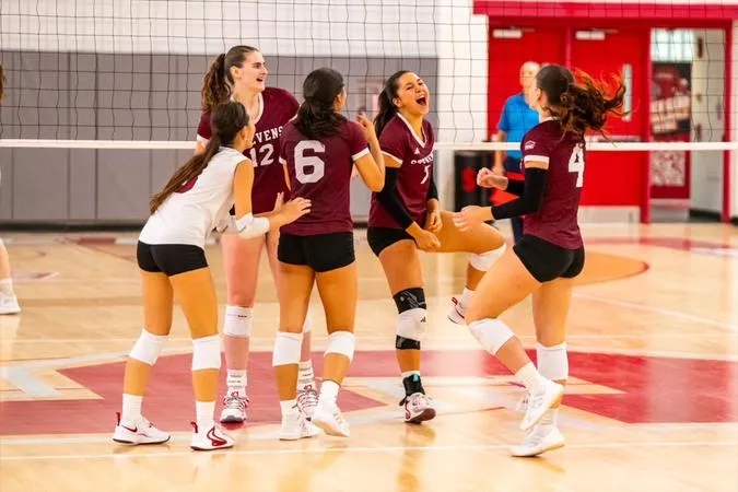 Women's Volleyball Downs Kean, Swarthmore in Home Opener