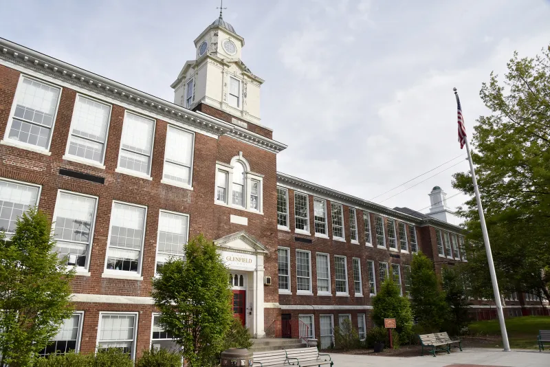 Glenfield Middle School's Dress Code Enforcement Sparks Petition