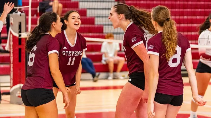 Women's Volleyball Opens MAC Freedom Slate With Sweep of Delaware Valley