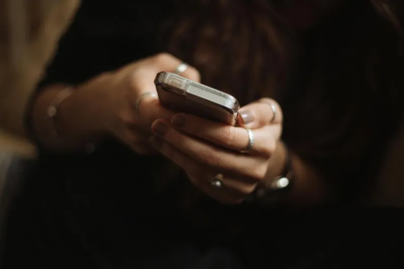 New study reveals just how much we socialize