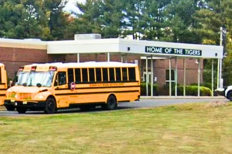 A teacher spotted mold. Then 422 NJ students went remote