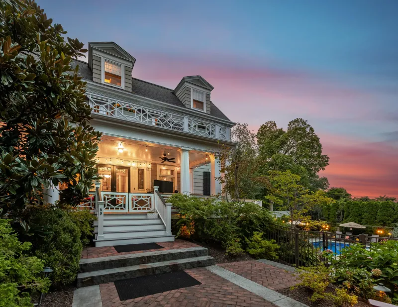 A Glen Ridge Home With NYC Views, Historic Details and a Backyard Retreat (Sponsored)