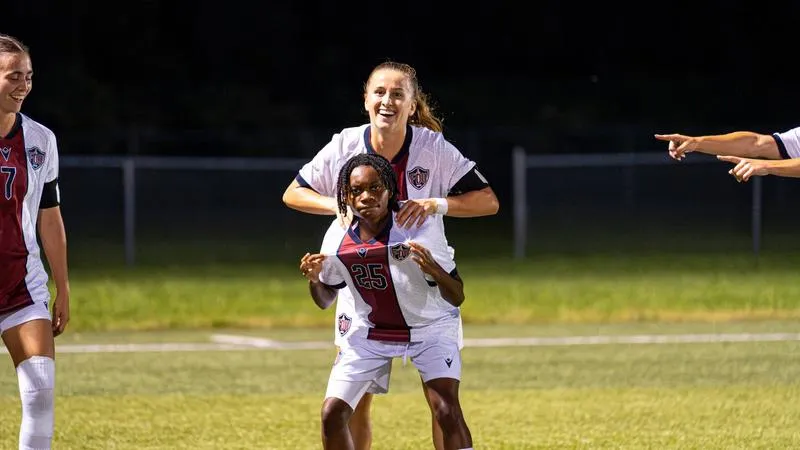 Knights Extend Unbeaten Streak to Six with 5-0 Win Over Le Moyne