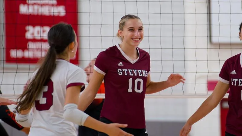 Women's Volleyball Opens Quad With Sweep of Oneonta, Four-Set Win Over William Paterson
