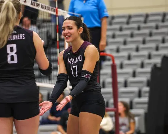 WOMEN'S VOLLEYBALL COLLECTS TWO WINS
