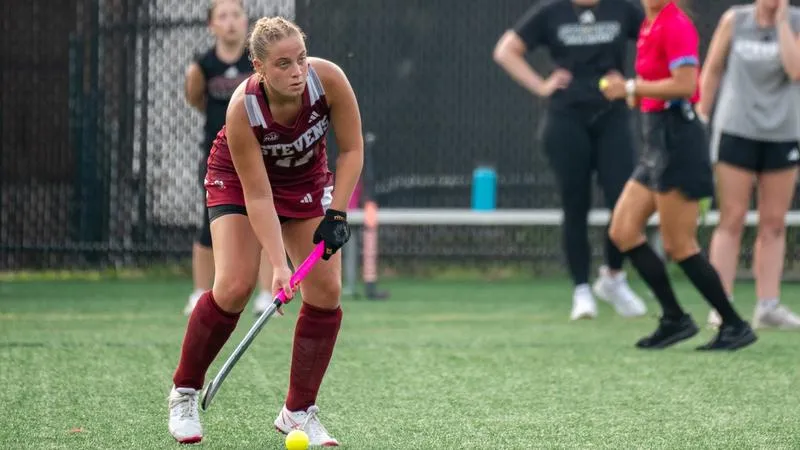 No. 9 Field Hockey Edged by Vassar, 3-2