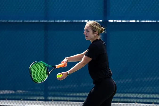Women's Tennis Battles at Swarthmore Invitational