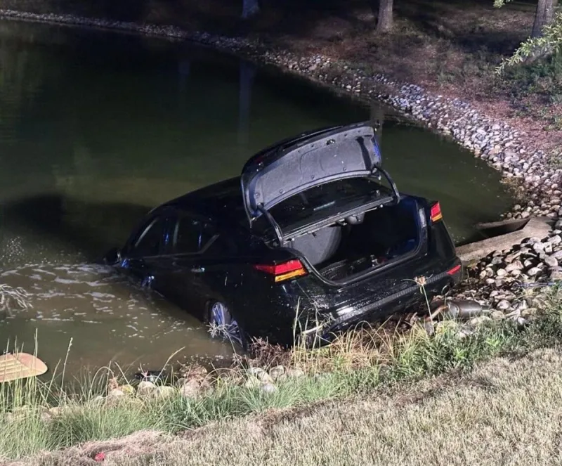This Is One Way to End Up in a Golf Course Water Hazard