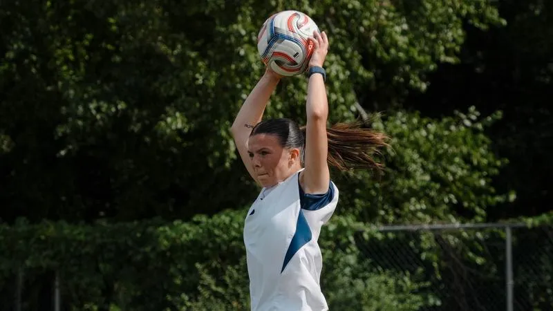 Saint Peter's Hits The Road For Mid Week Metro Contest At Sacred Heart