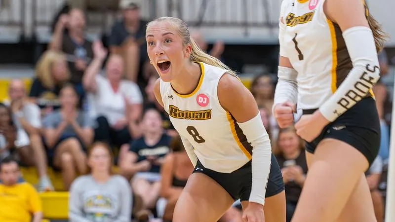 Volleyball Conquers Cairn, 3-0; Stretches Win Streak to Six