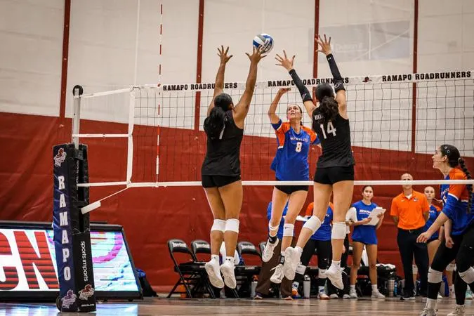 ROADRUNNERS SWEEP NEW PALTZ IN NJAC OPENER