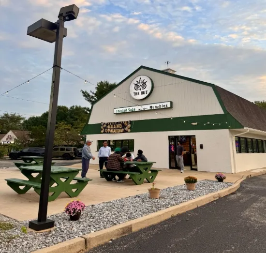 The Hut opens doors, promises to satiate late night munchies