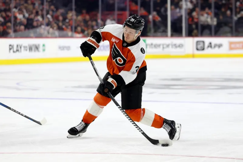 Michkov, Woll Lead Flyers to Shutout Win Over Bruins