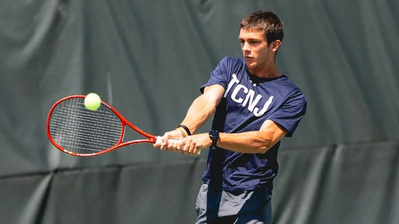 Chan, Postolov Advance to Quarters on Day 1 of ITA Regionals