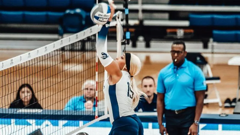 Karolina Rodriguez's 11 Kills Help Put Peacocks Over Rider In Three Sets