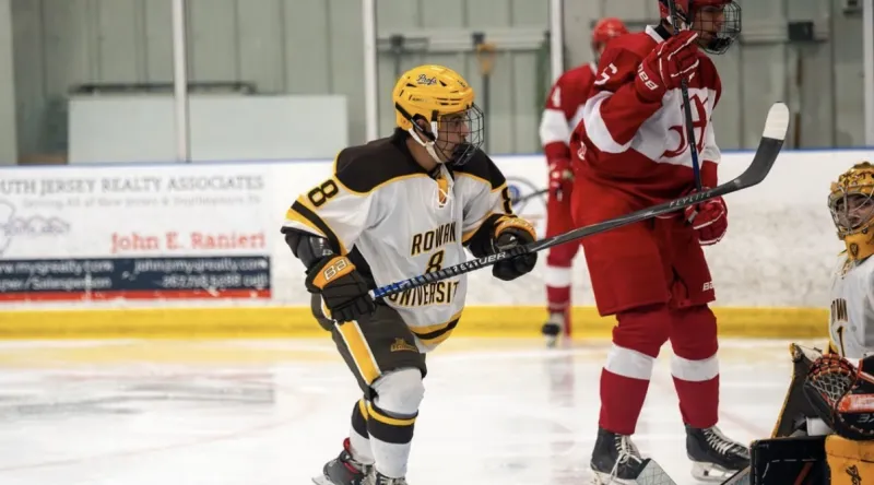 Rowan Men's Ice Hockey defeats Montclair State in first home game of season