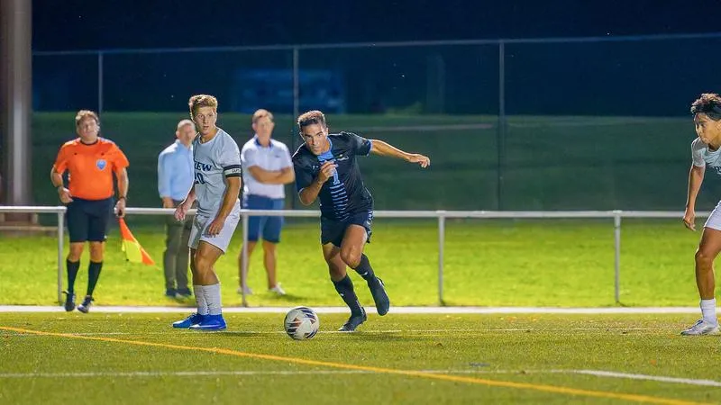 Stockton Wins NJAC Opener 3-0