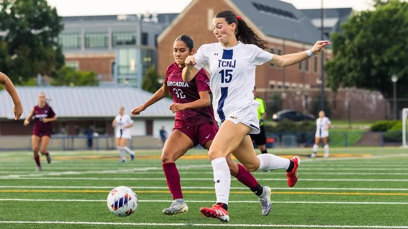 12th-Ranked Women's Soccer Falls at Fourth-Ranked Rowan in NJAC Opener