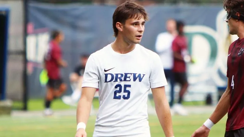 Men's Soccer Edges Immaculata
