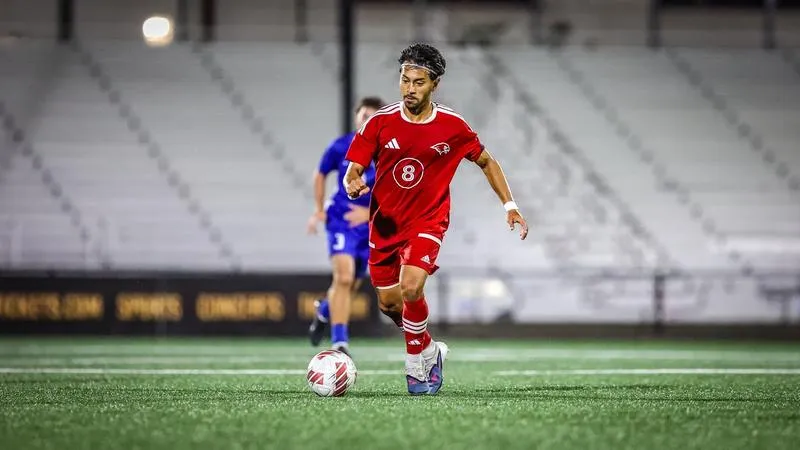 Men's Soccer Powers Past New Paltz in NJAC Opener, 5-0