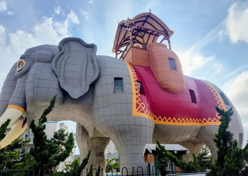 Lucy the Elephant Invites You to Trunktoberfest