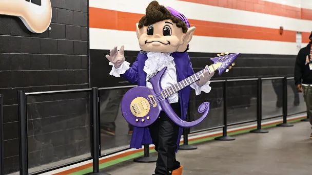 NFL Week 4's best arrivals, led by Cleveland Browns mascot