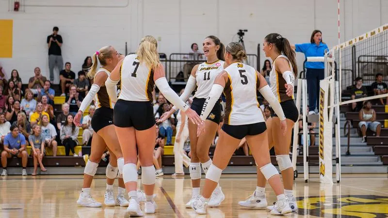 Win Streak Up to Double Digits as Volleyball Posts a 3-0 NJAC Win at Ramapo