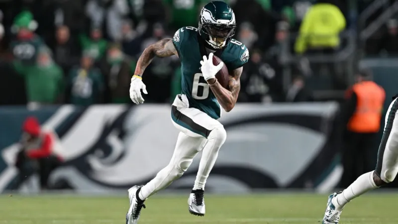 Eagles' DeVonta Smith out vs. Rams with hamstring injury