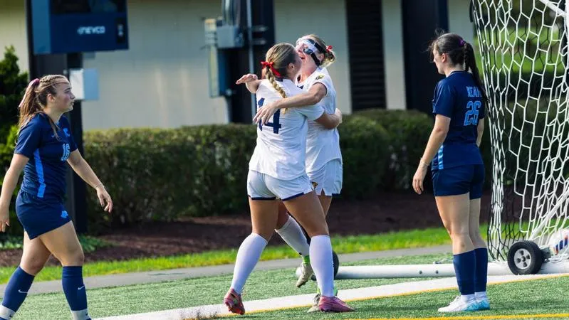 No. 12 Women's Soccer Cruises Past Kean for First NJAC Win