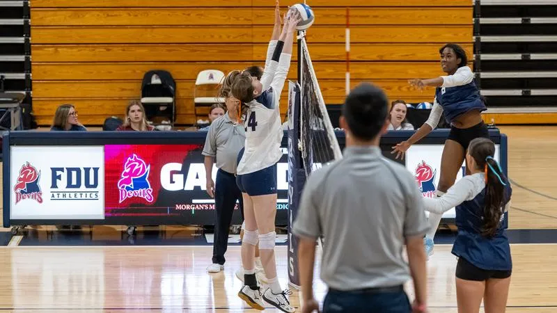 Volleyball Falls to Widener, Rebounds against Gwynedd Mercy in Tri-Match