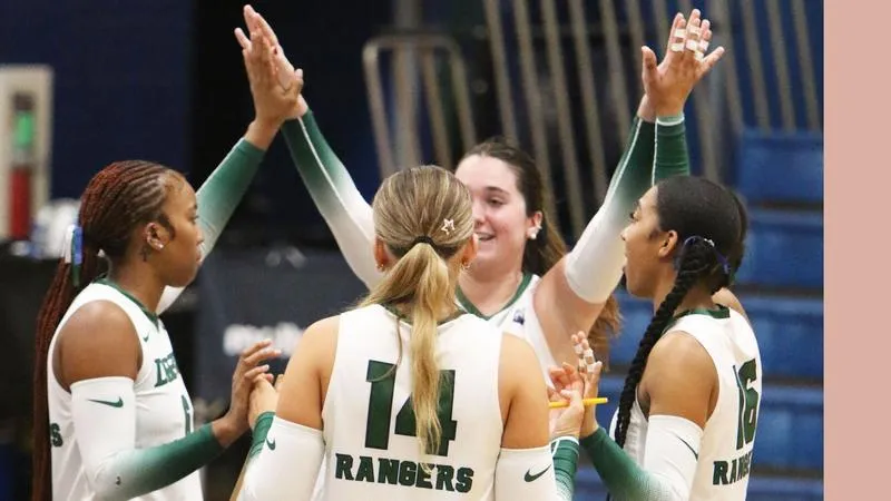 Women's Volleyball Earns First Landmark Conference Win to Open Tri-Match