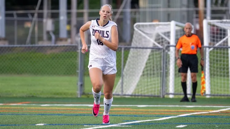 Women's Soccer Drops to DeSales in MAC Opener