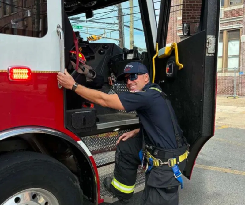 Off Duty Atlantic City Fire Captain Helps At Margate Fire