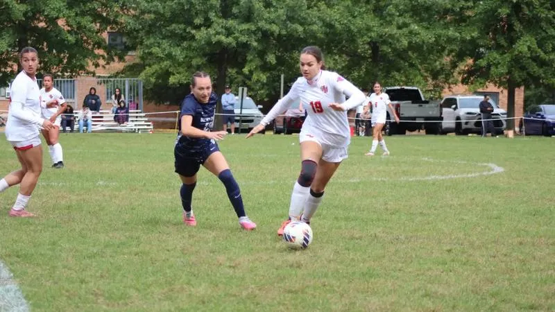 Sullivan Stops Eight, Women's Soccer Falls to Monroe