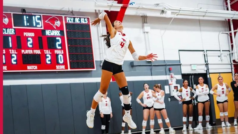 Volleyball Drops Deciding-Set Showdown at Stockton