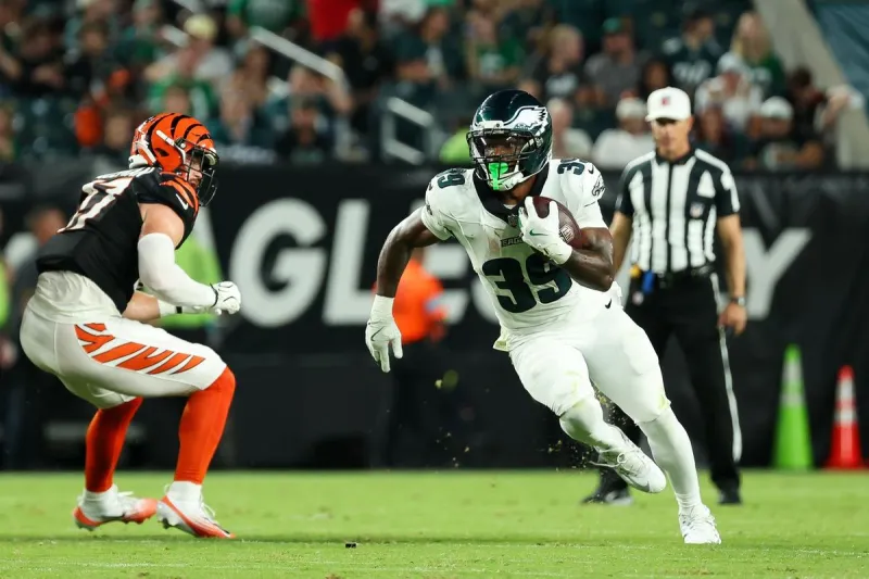 Eagles Elevate Dameon Pierce Ahead of London Game Against Jaguars