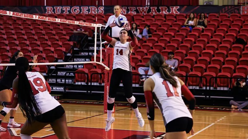 Women's Volleyball Drops Match to Stevens