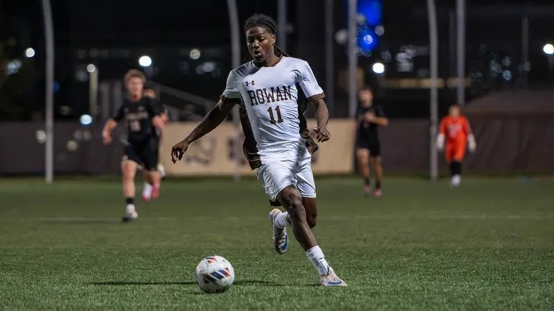 #4 Men's Soccer Defeats New Paltz, 2-1, as DJ Mosley Scores Both Goals