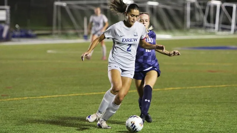Women's Soccer Ties Susquehanna on Late Goal